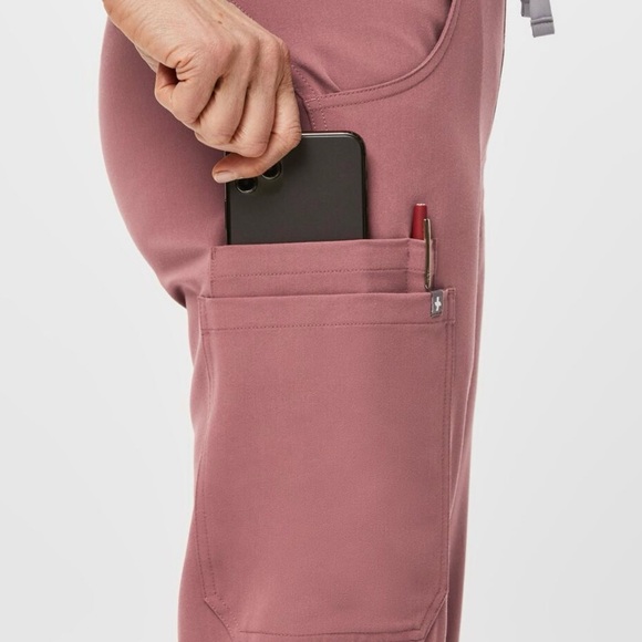 FIGS Scrub Top and Bottoms Mauve NWT - Picture 8 of 15